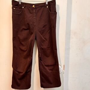 St. John Sport Women’s Brown High Rise Capri Pants. Size 14